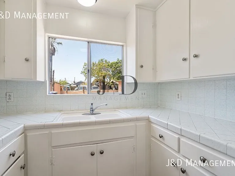 2248 Ocean View Blvd #4 — Photo 6