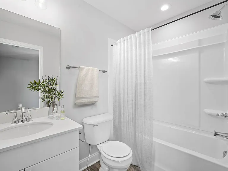 360 Luxury Townhomes — Photo 10