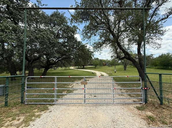 227 River Bluff, Lytle, TX 78052