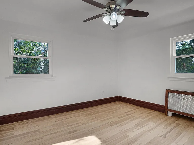 22 Parkwold Dr E — Photo 17