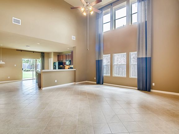 3rd image of 13020 Cantarra Dr