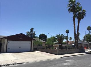 4401 Skyview Dr, Las Vegas, NV 89104
