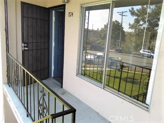 2nd image of 1724 Crofton Ln