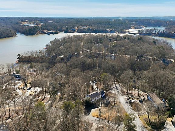 4th image of 2453 Basin Ct