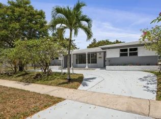3619 W Park Rd, Hollywood, FL 33021