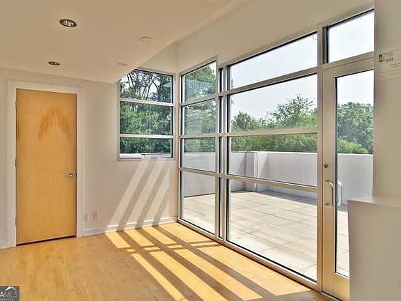 3rd image of 1136 Ponce De Leon Ave NE APT 2