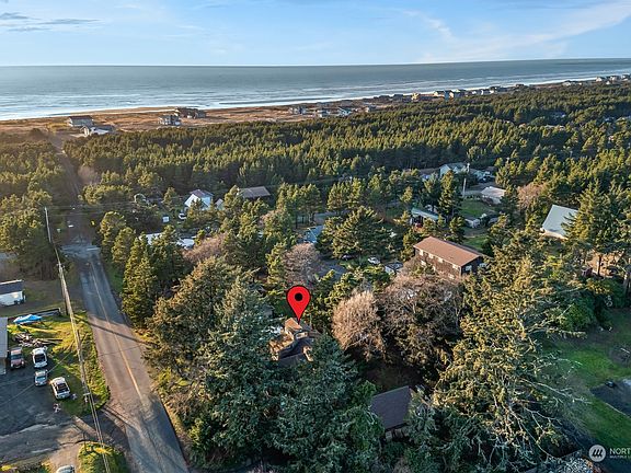 2nd image of 712 W Chehalis Street