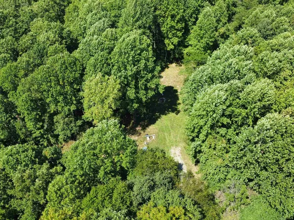 2146 S Iron Mountain Rd, Bloomfield, IN 47424