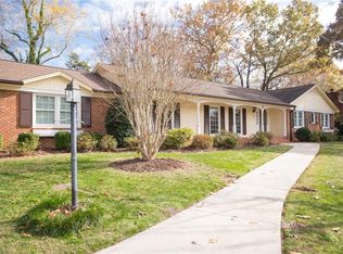 1202 Lancaster Pl, High Point, NC 27262