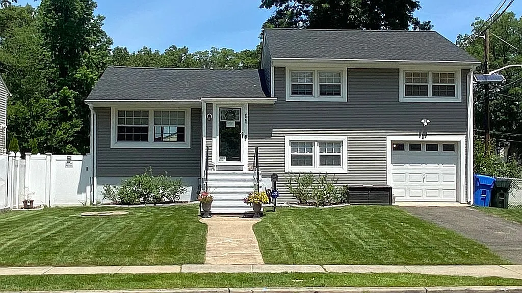68 Neptune Pl photo 1
