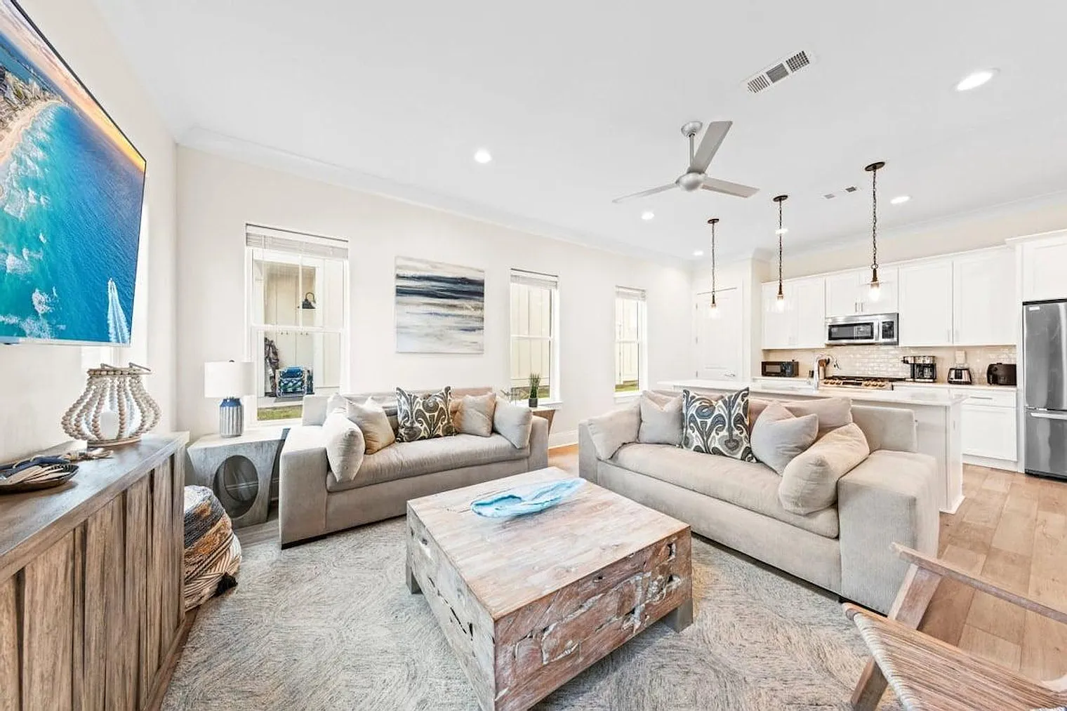 4 bed, 3.0 bath, 2088 sqft, $3,834 — Photo 3