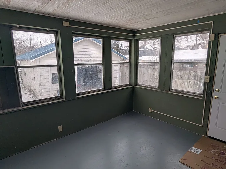 1308 Vermont St — Photo 5