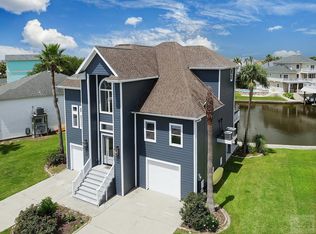 12804 E Camino Famoso, Galveston, TX 77554