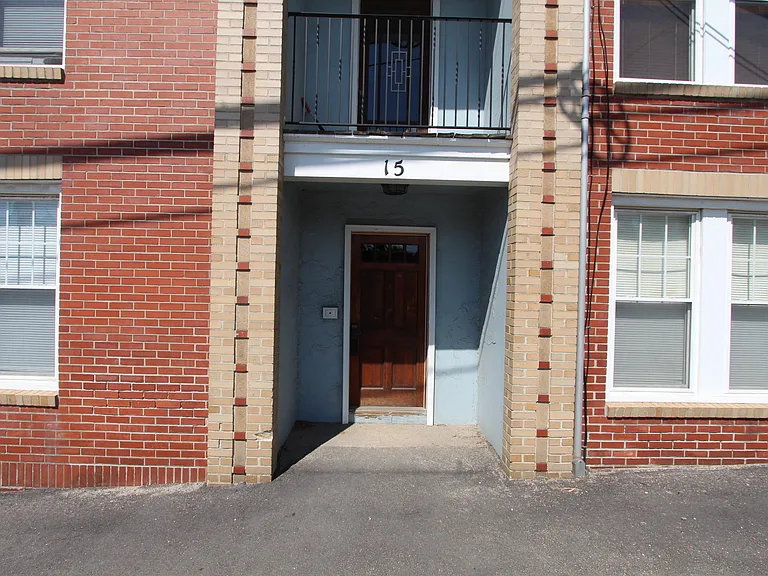 15 Broad St #3 — Photo 5