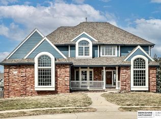 17224 V Cir, Omaha, NE 68135