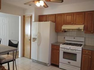 1 Barlow Rd W, Edison, NJ 08817