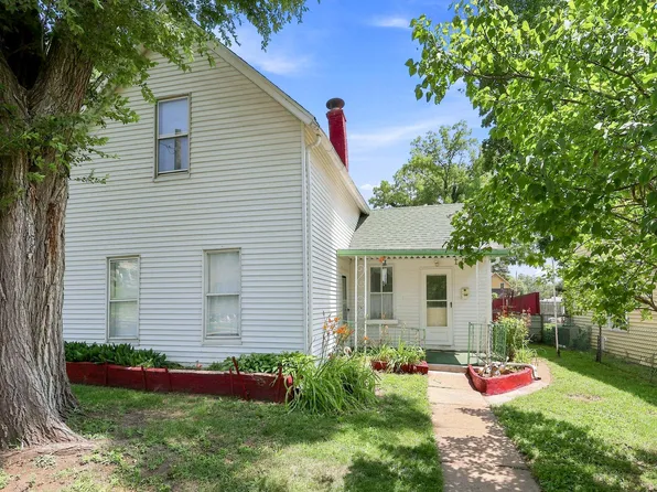 621 Oak St, Davenport, IA 52802
