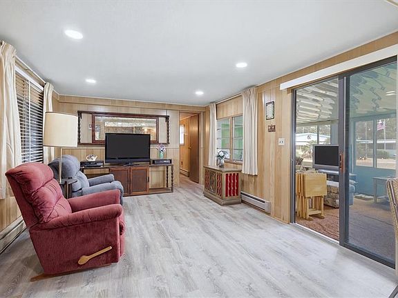 4th image of 1112 46TH AVENUE DRIVE E