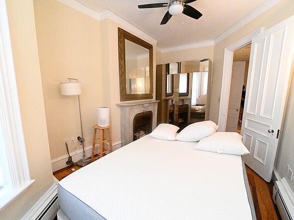 3rd image of 431 Beacon St APT 1