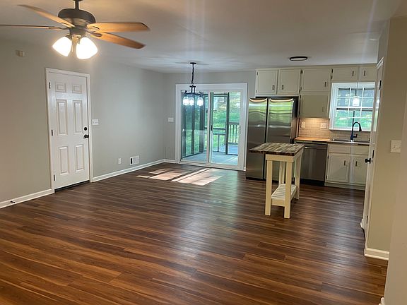 3rd image of 18B Melissa Cir #B
