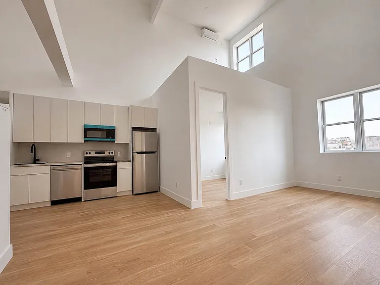 173 Tompkins Ave #4F — Photo 3