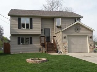 2208 Midwood St, Lansing, MI 48911