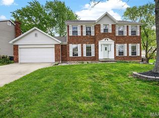 842 Ridgetop Cir, Saint Charles, MO 63304