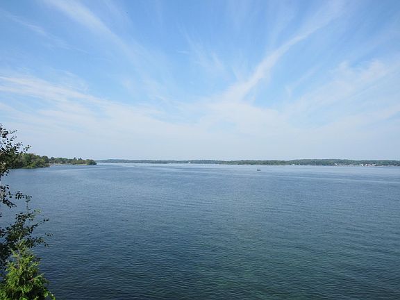 5th image of 255 River Rd E