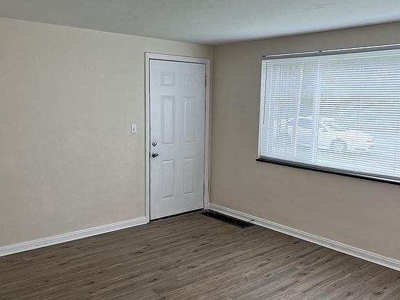 2nd image of 4286 Catalpa Dr APT 1