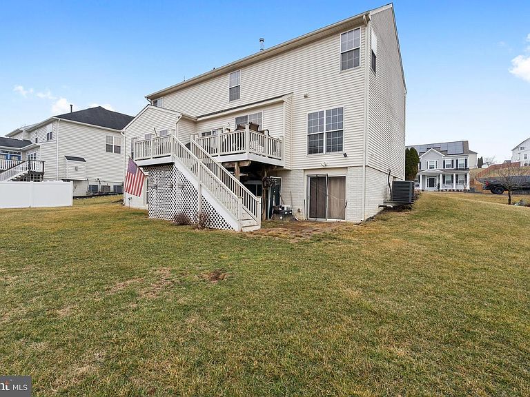 Listing photo 5