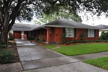 1st image of 1025 Beverly Garden Dr