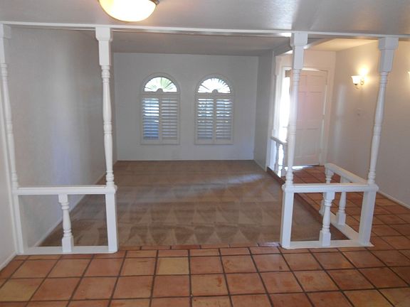 2nd image of 2829 S Las Palmas Cir