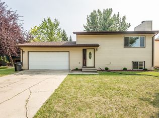 2015 3rd Ave E, West Fargo, ND 58078