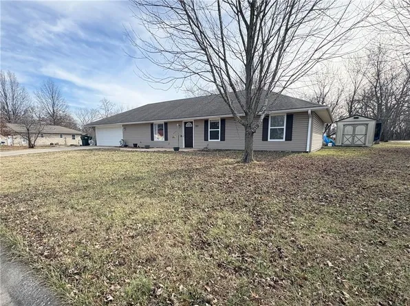 103 W Locust St, Archie, MO 64725