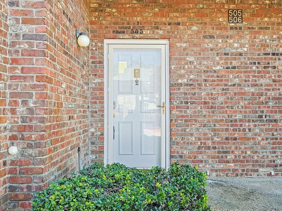 3550 Country Square Dr Carrollton TX Zillow