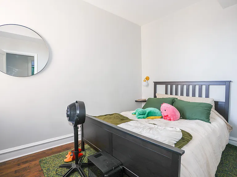 2341 W Charleston St #3R — Photo 2