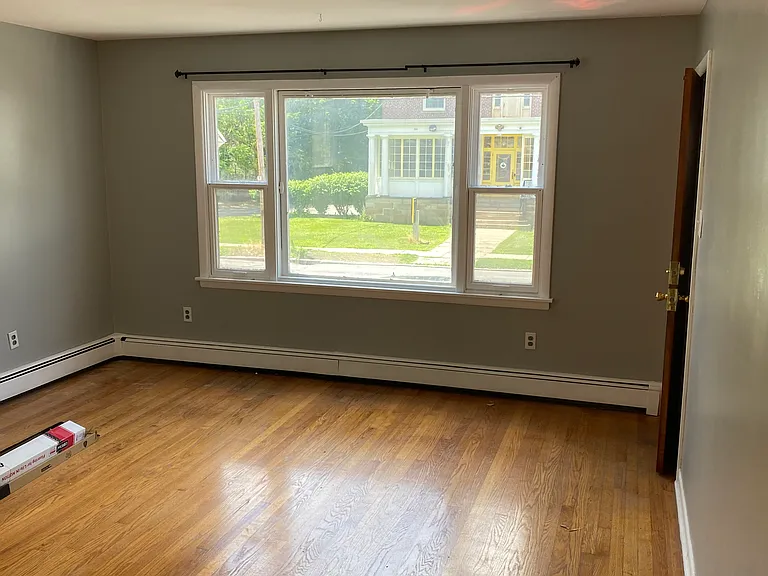 571 Morris St #1 — Photo 21