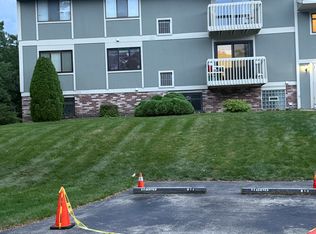 2463 Brook Ledge Rd APT 33B, Bridgeville, PA 15017