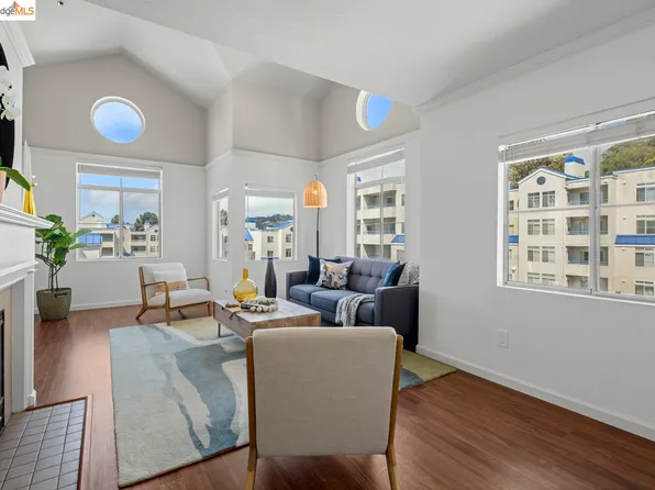 535 Pierce St APT 2300, Albany, CA 94706