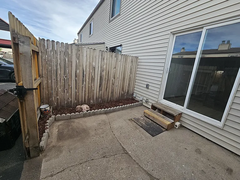 7628 Lexington Manor Dr — Photo 28