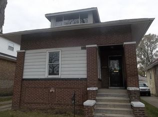 821 Blackstone Ave, Willow Springs, IL 60480