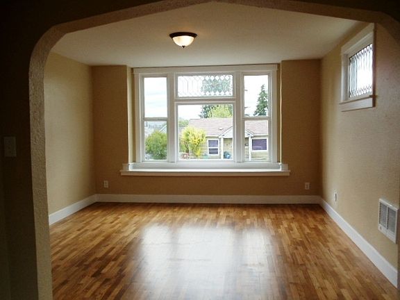 5th image of 3806 E J St