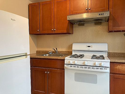 2nd image of 687 Broadway #3L