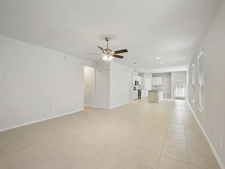 3225 Sedge Grass Dr — Photo 3