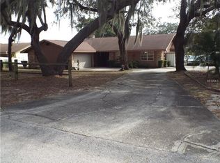 208 Paradise Island Dr, Haines City, FL 33844
