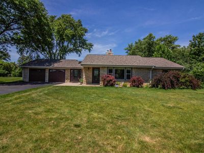 N80W16102 Rainbow DRIVE, Menomonee Falls, WI, 53051