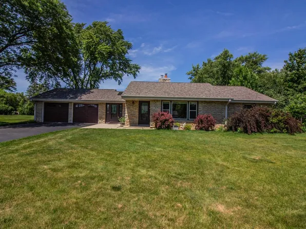 N80W16102 Rainbow DRIVE, Menomonee Falls, WI 53051