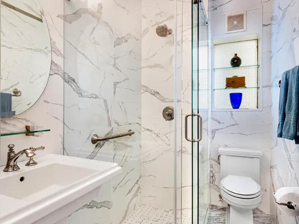 135 East 74th Street image 6 of 6