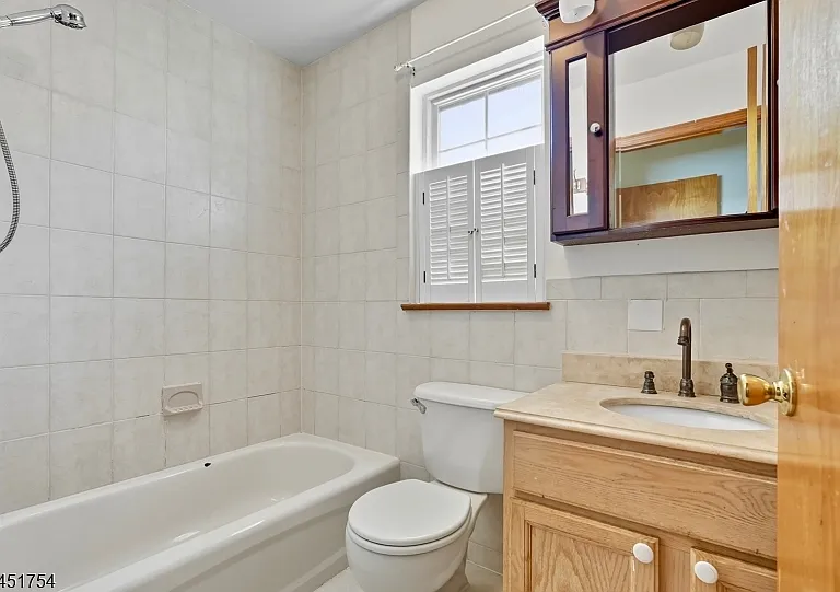 87 Cottage St — Photo 10
