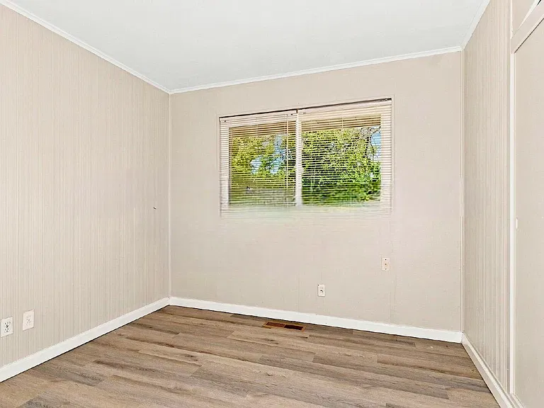 929 Lebon Dr — Photo 4